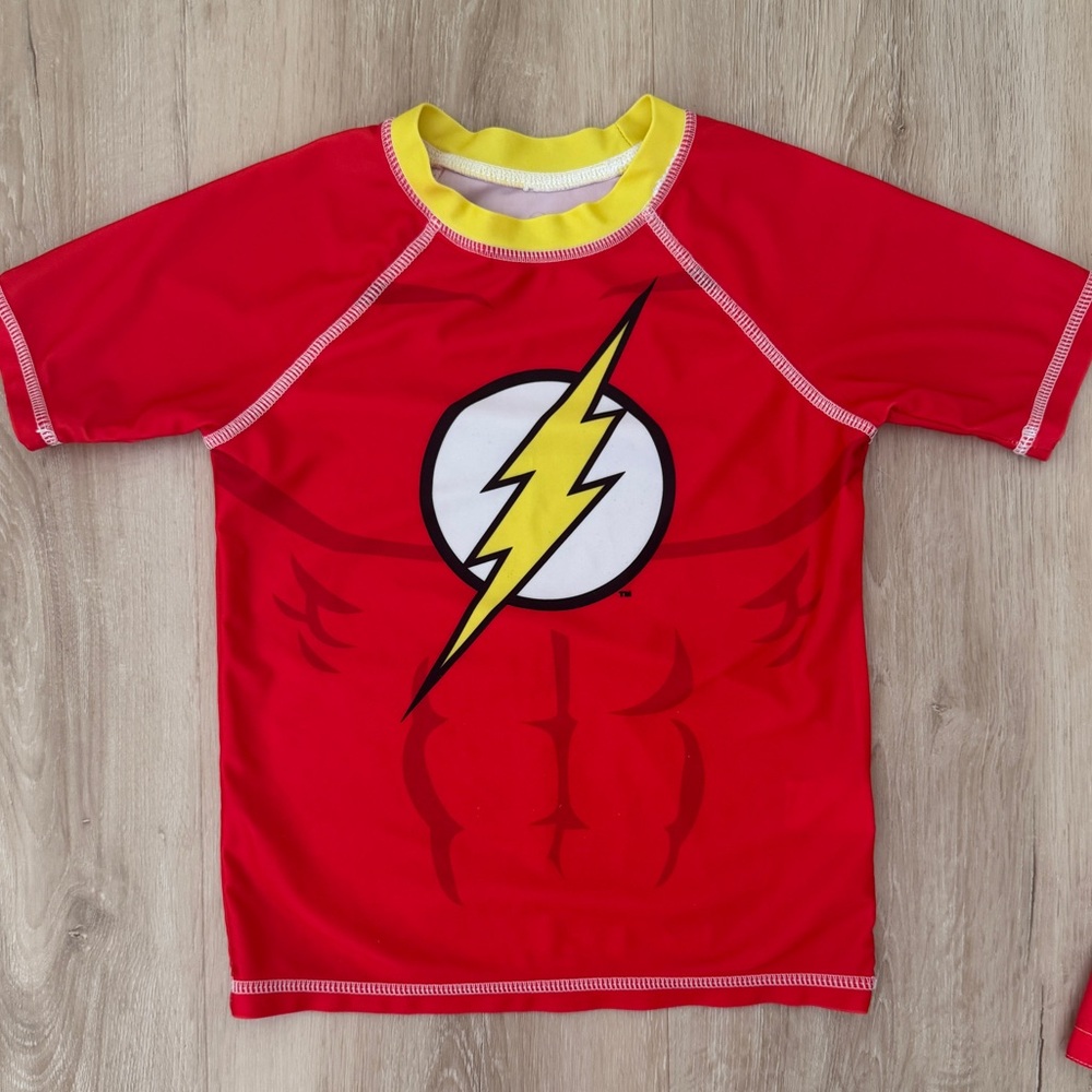 DC Flash Superhero Red and Yellow Swimwear size 5/6 boys - Picture 2 of 6